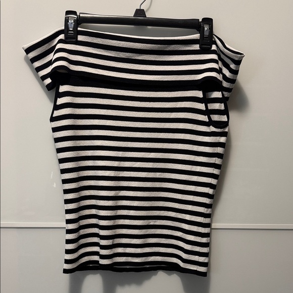 Danier Black and White Striped Off-Shoulder Blouse - Picture 2 of 4